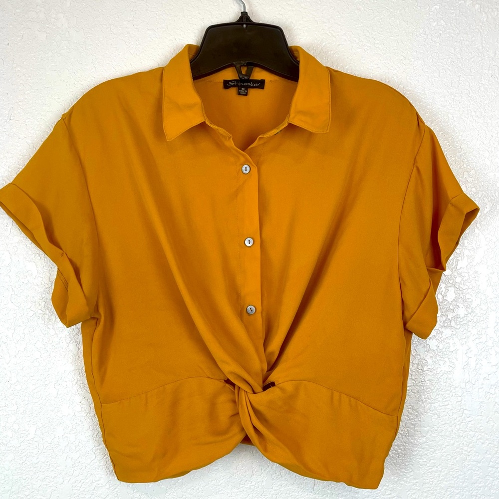 Crop top mustard shirt